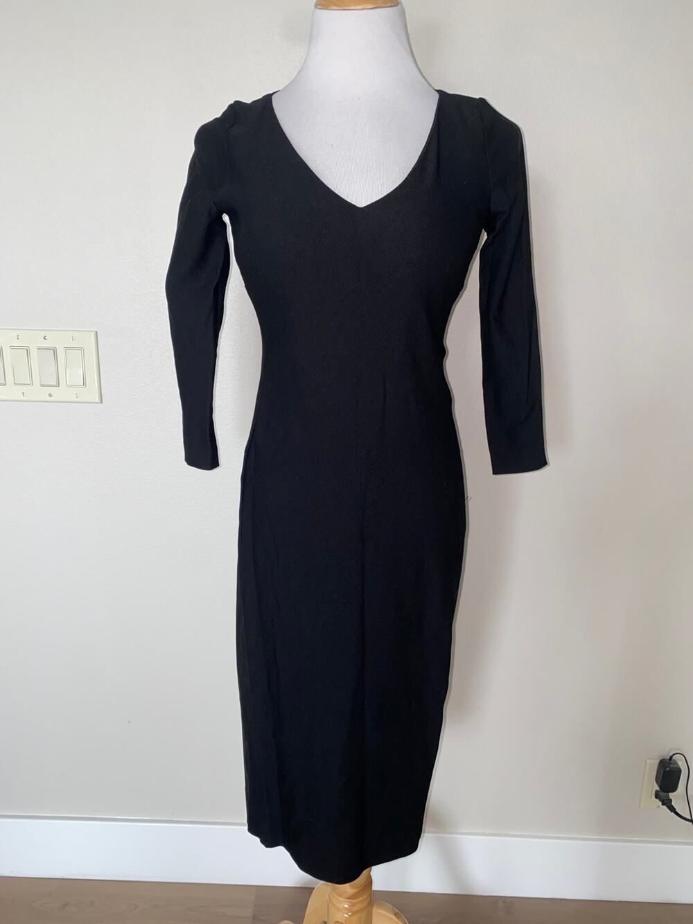 Jarbo Dress V Neck Bodycon Midi L/S Black Size 32 (US 2)